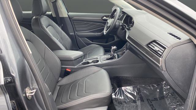 Used 2024 Volkswagen Jetta SEL FWD image 25