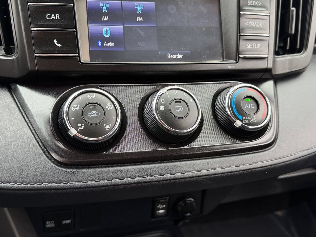 Used 2018 Toyota RAV4 LE w/ All Weather Liner Package AWD/4WD image 22