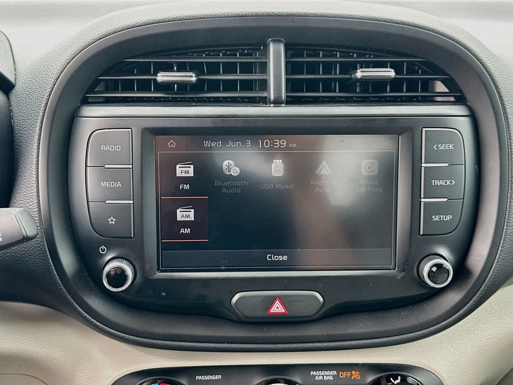 Used 2023 Kia Soul LX w/ LX Technology Package FWD image 13