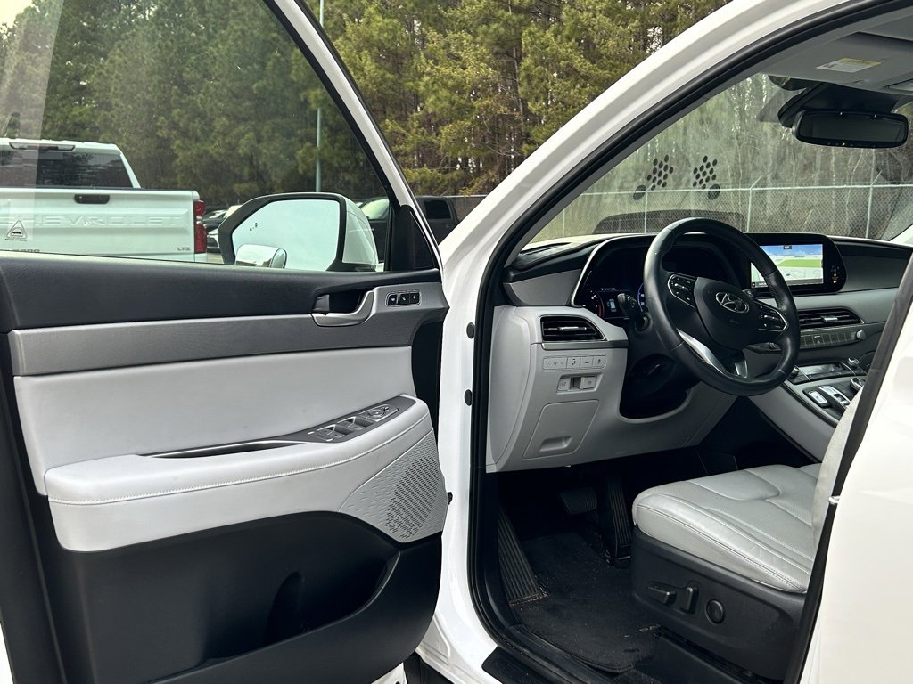 Used 2022 Hyundai Palisade SEL w/ Premium Package image 4