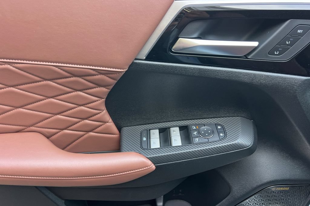 New 2026 Mitsubishi Outlander SEL FWD image 12
