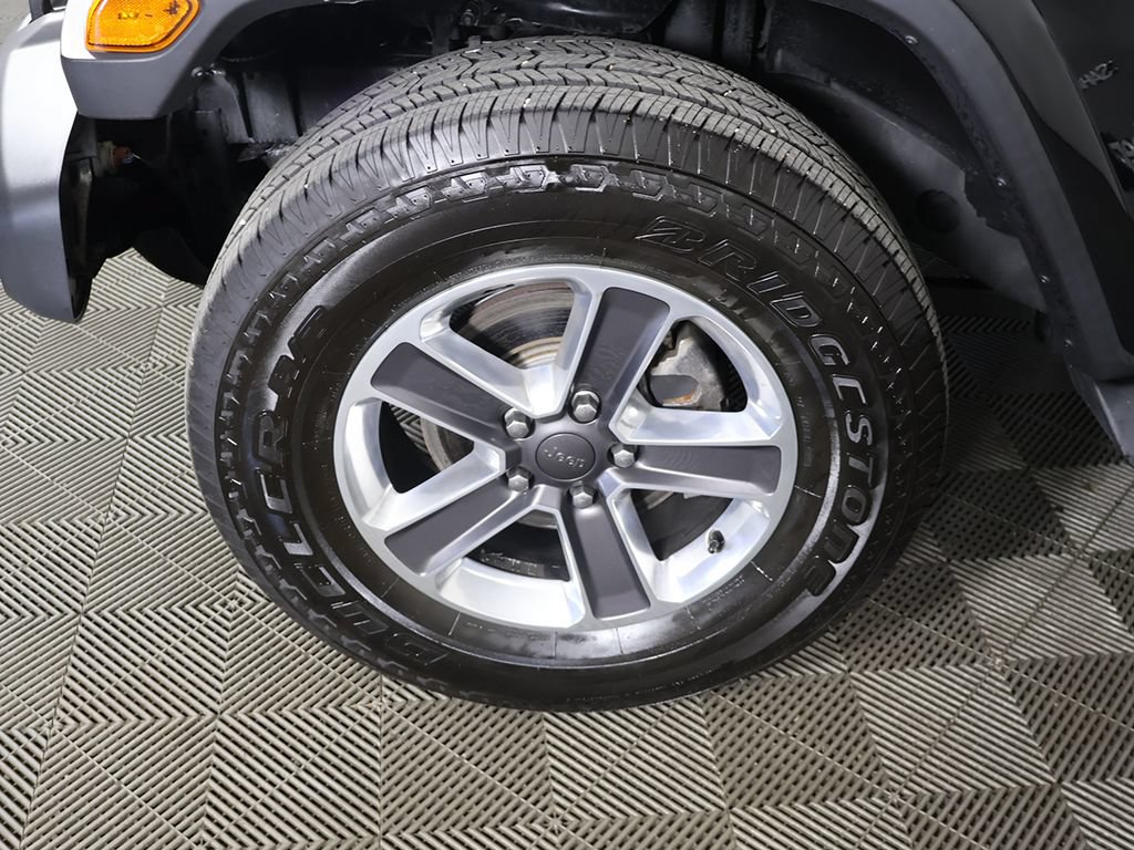 Used 2021 Jeep Wrangler Unlimited Sahara AWD/4WD image 15