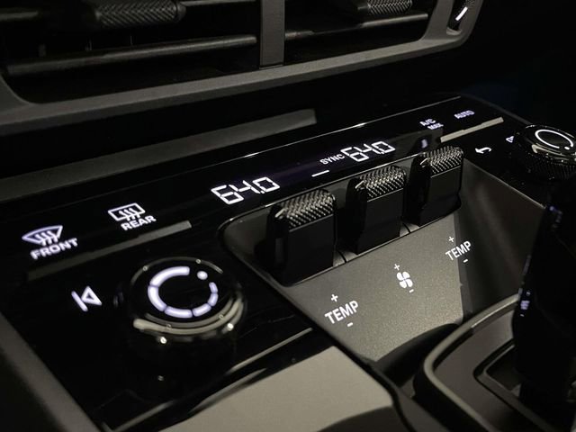 Certified 2025 Porsche 911 Carrera image 30