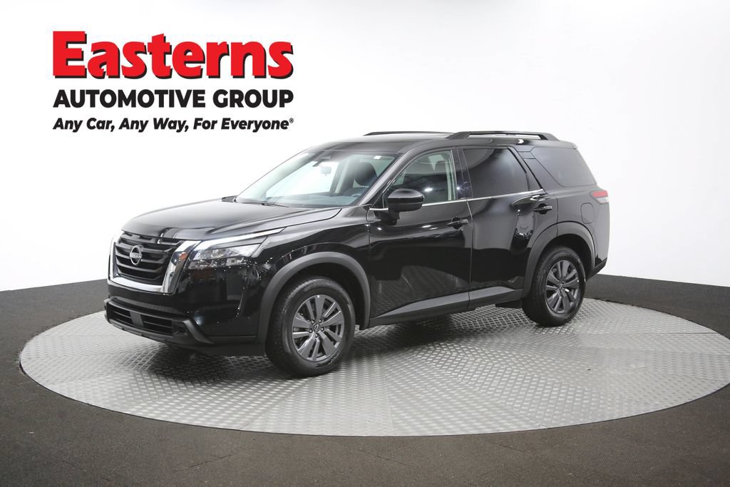 Used 2025 Nissan Pathfinder SV FWD image 58