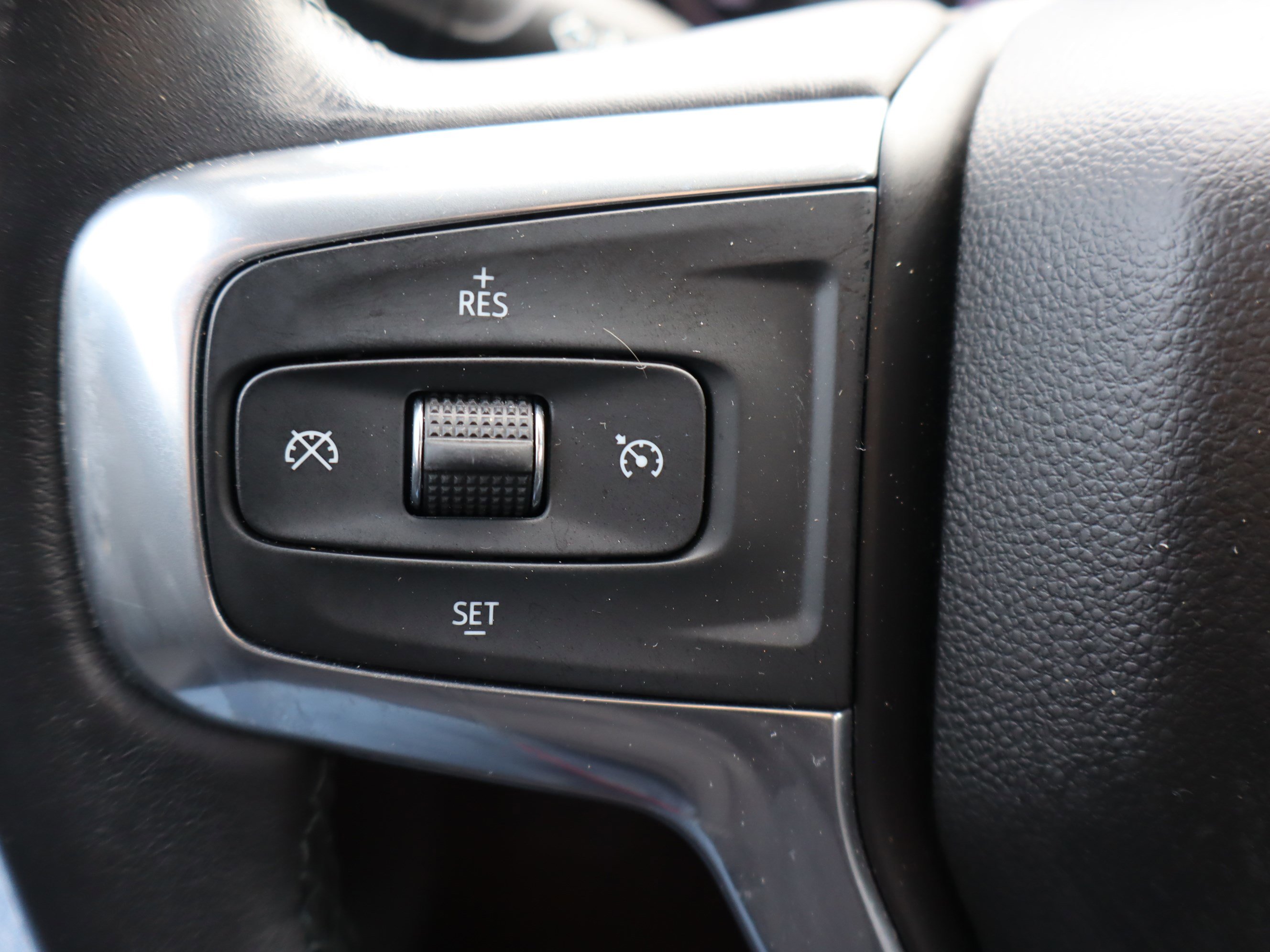 Used 2020 Chevrolet Blazer LT image 19