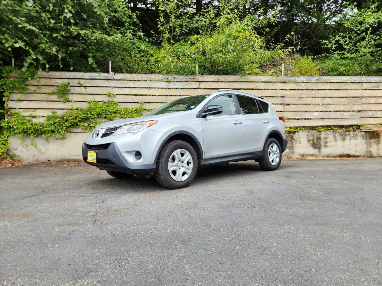 Used 2015 Toyota RAV4 LE AWD/4WD image 14