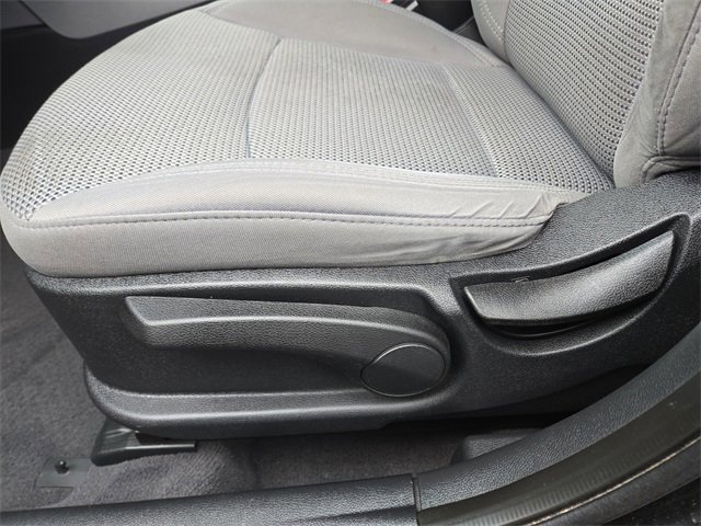 Used 2013 Hyundai Sonata GLS image 19