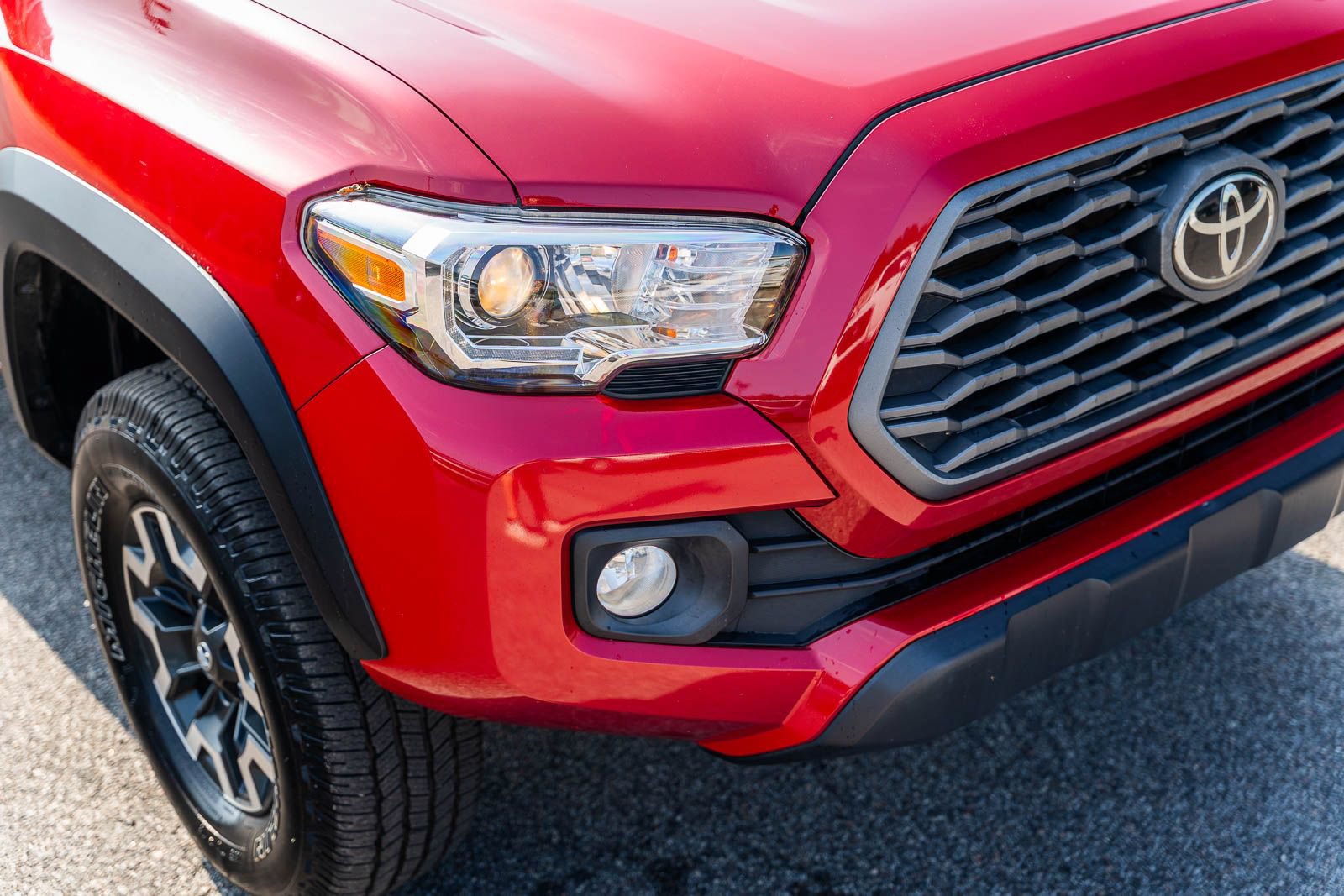 Used 2021 Toyota Tacoma TRD Off-Road AWD/4WD image 10