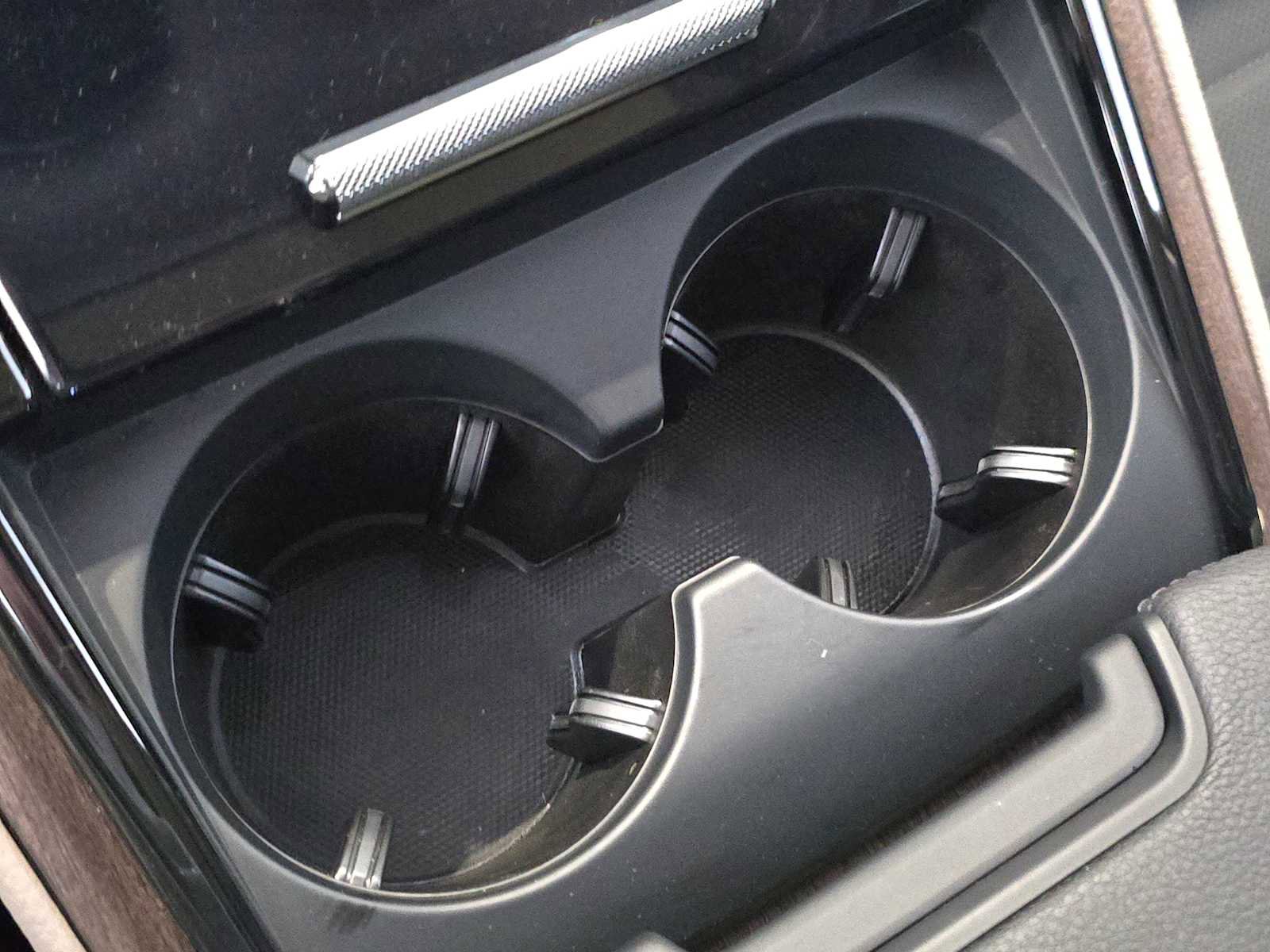 Used 2024 Porsche Panamera 4 image 30