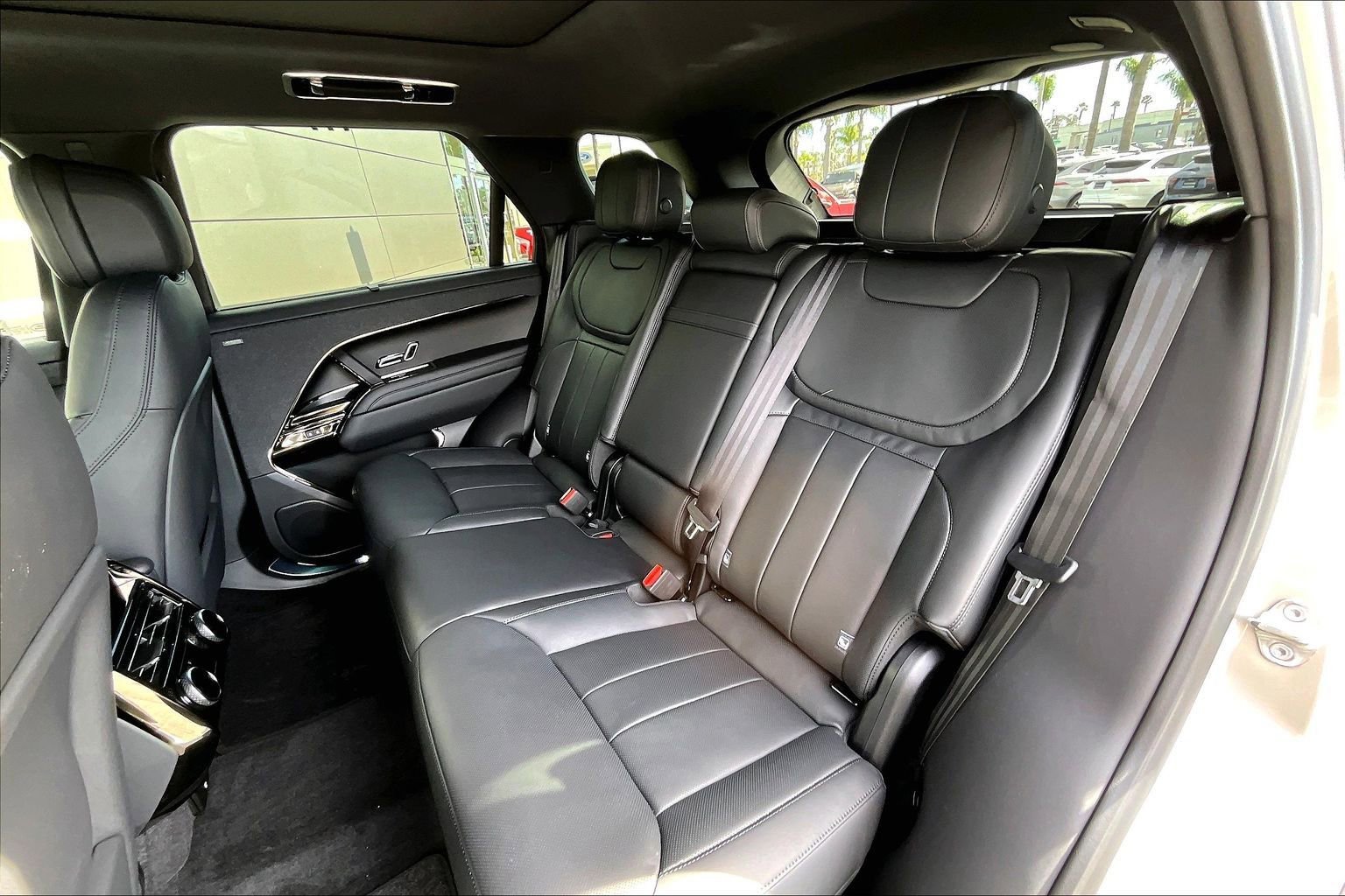 New 2026 Land Rover Range Rover Sport Dynamic SE image 10