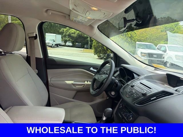 Used 2017 Ford Escape SE w/ SE Cold Weather Package FWD image 8