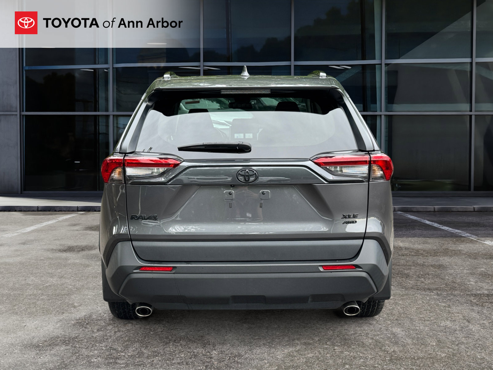 Used 2023 Toyota RAV4 XLE AWD/4WD image 9