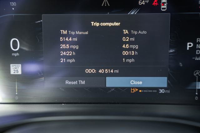 Used 2023 Volvo XC40 B5 Plus w/ Climate Package image 44