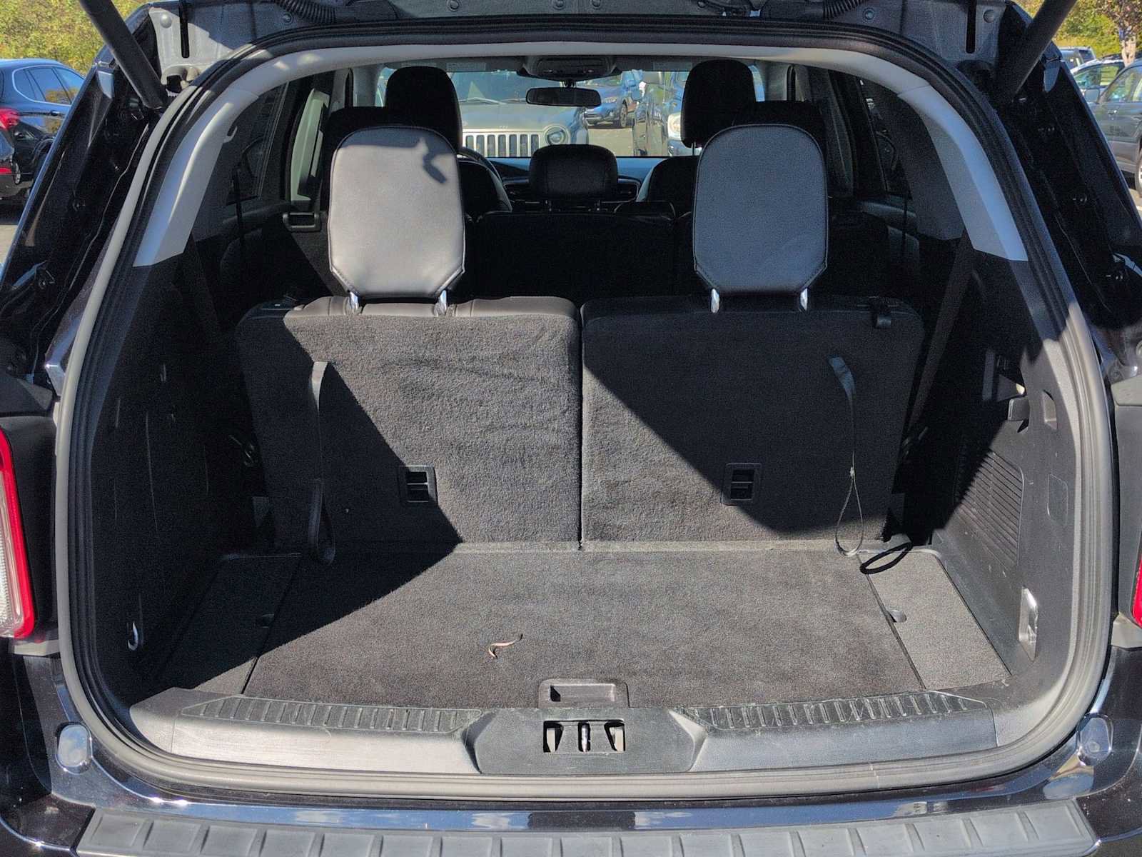 Used 2023 Ford Explorer XLT w/ Equipment Group 202A image 34