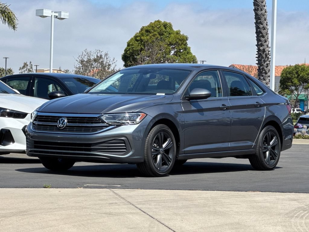 Used 2024 Volkswagen Jetta SE w/ Black Wheel Package FWD image 8