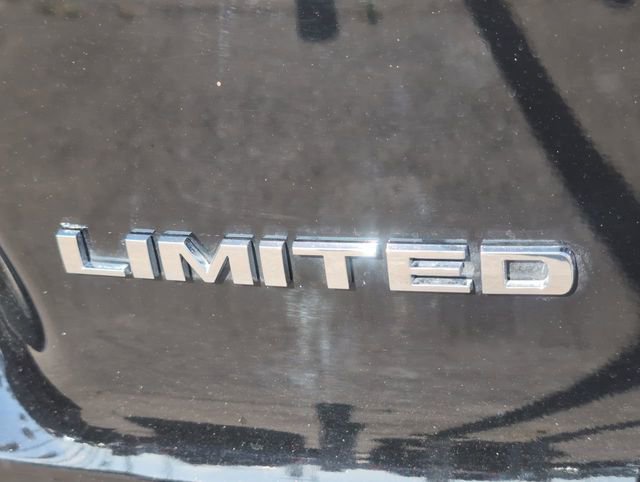 Used 2019 Jeep Cherokee Limited image 30