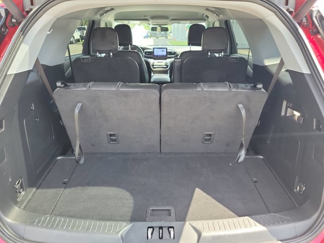 Used 2022 Ford Explorer XLT w/ Equipment Group 202A RWD image 10