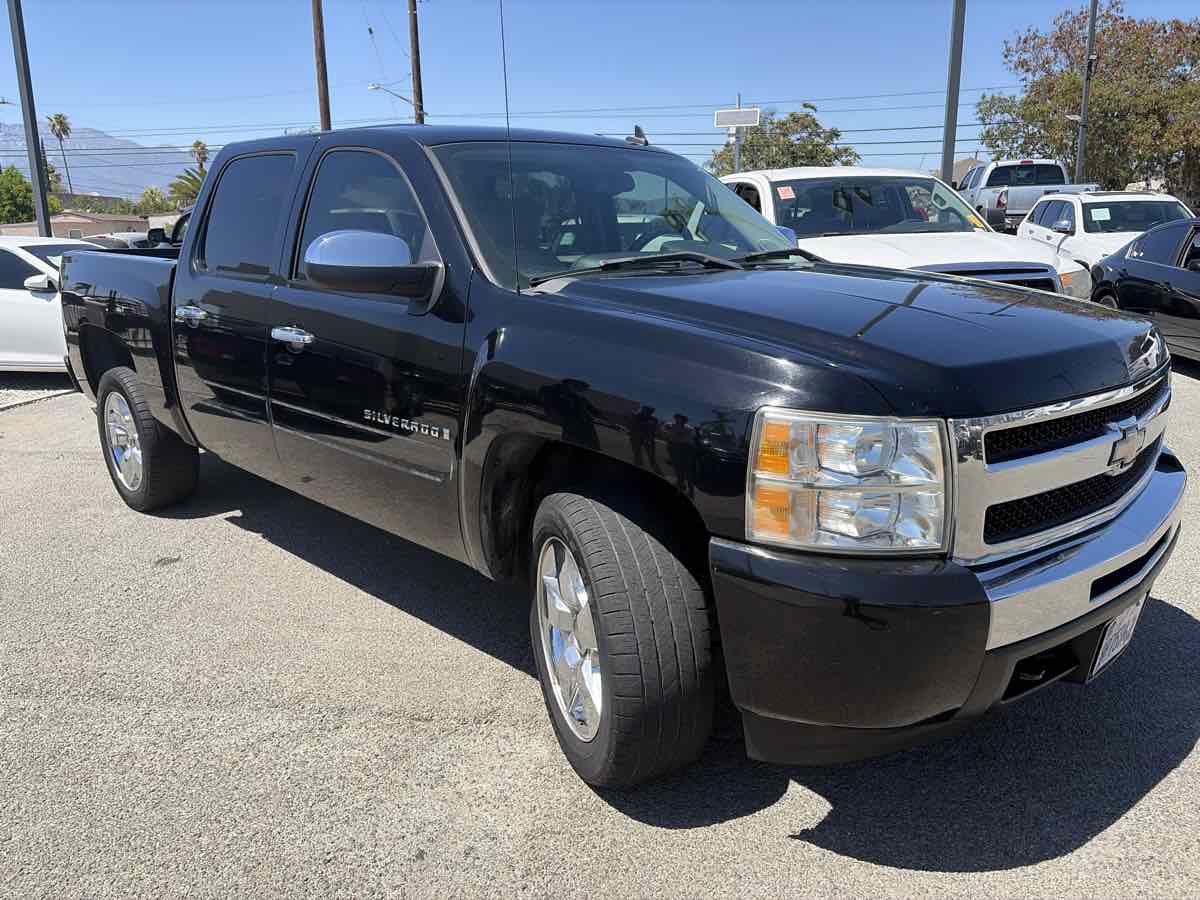 Used 2009 Chevrolet Silverado 1500 LT w/ Regional Value Package RWD image 6