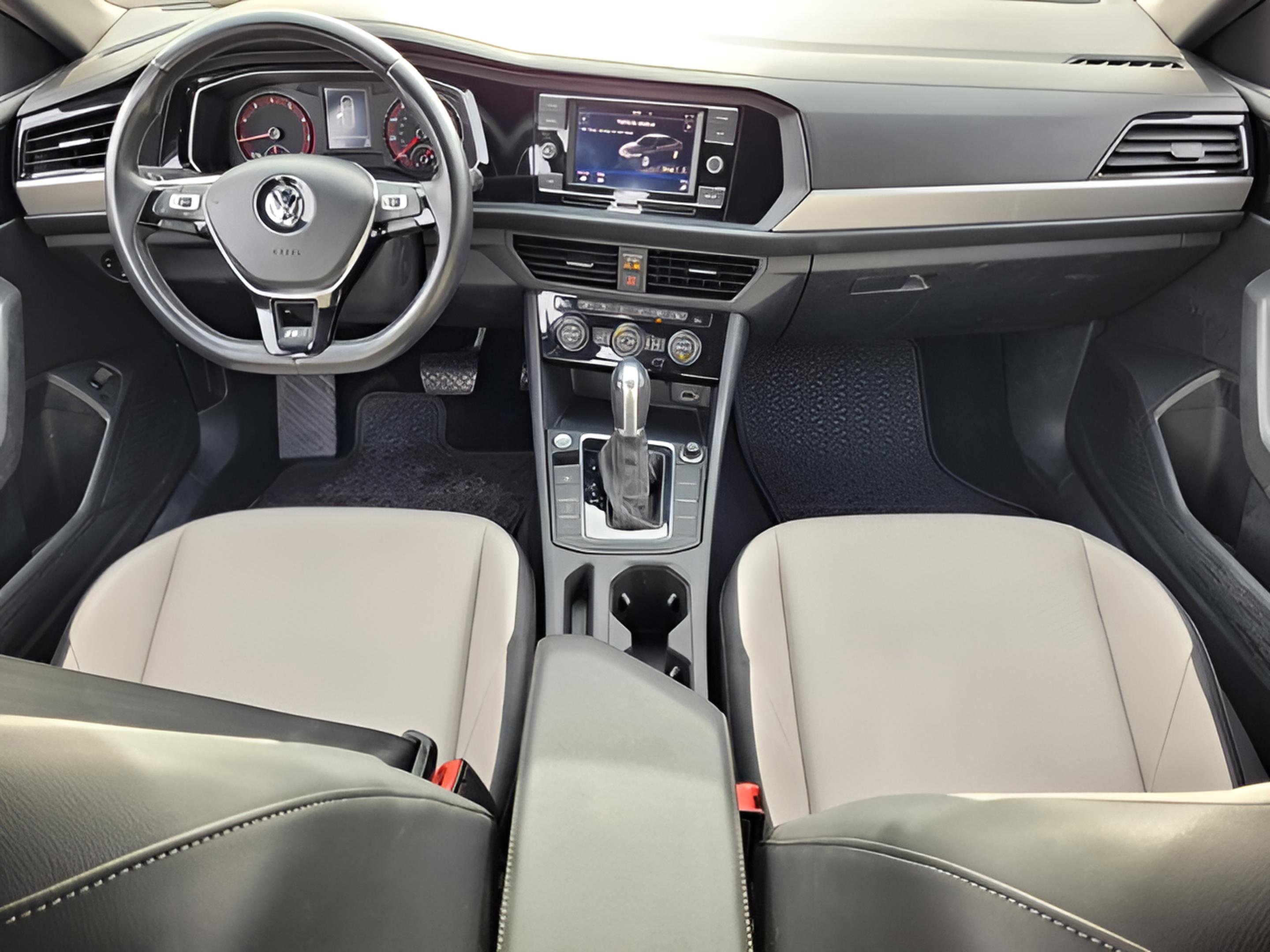 Used 2019 Volkswagen Jetta R-Line image 15