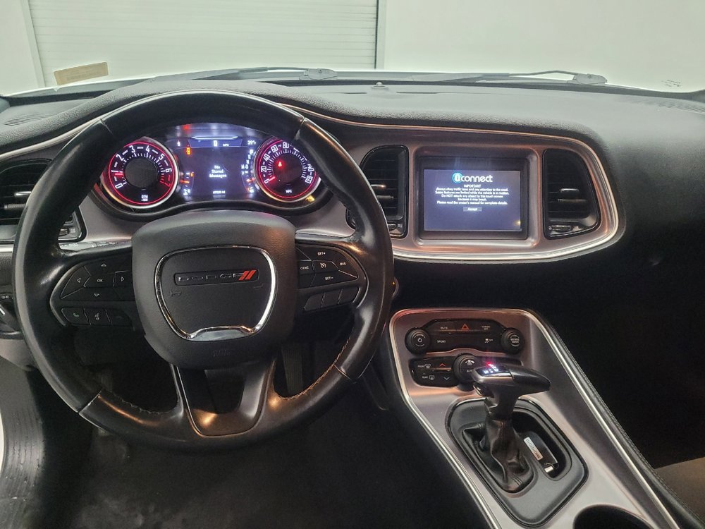 Used 2019 Dodge Challenger SXT image 22