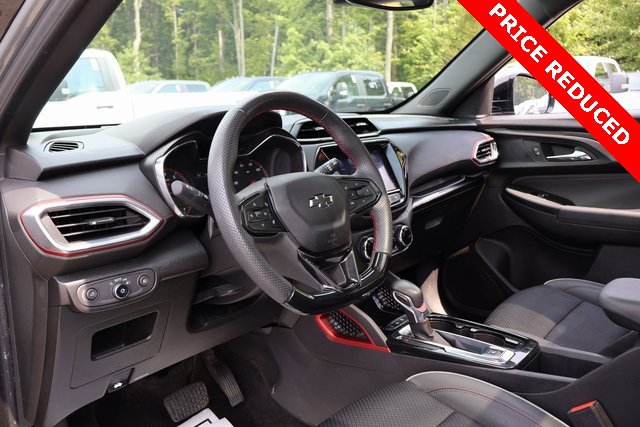 Used 2023 Chevrolet TrailBlazer RS w/ Sun and Liftgate Package image 14