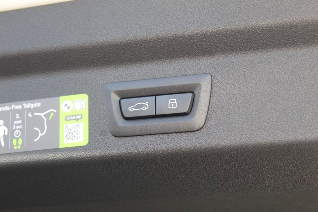 New 2026 BMW X2 xDrive28i w/ Technology Package AWD/4WD image 8