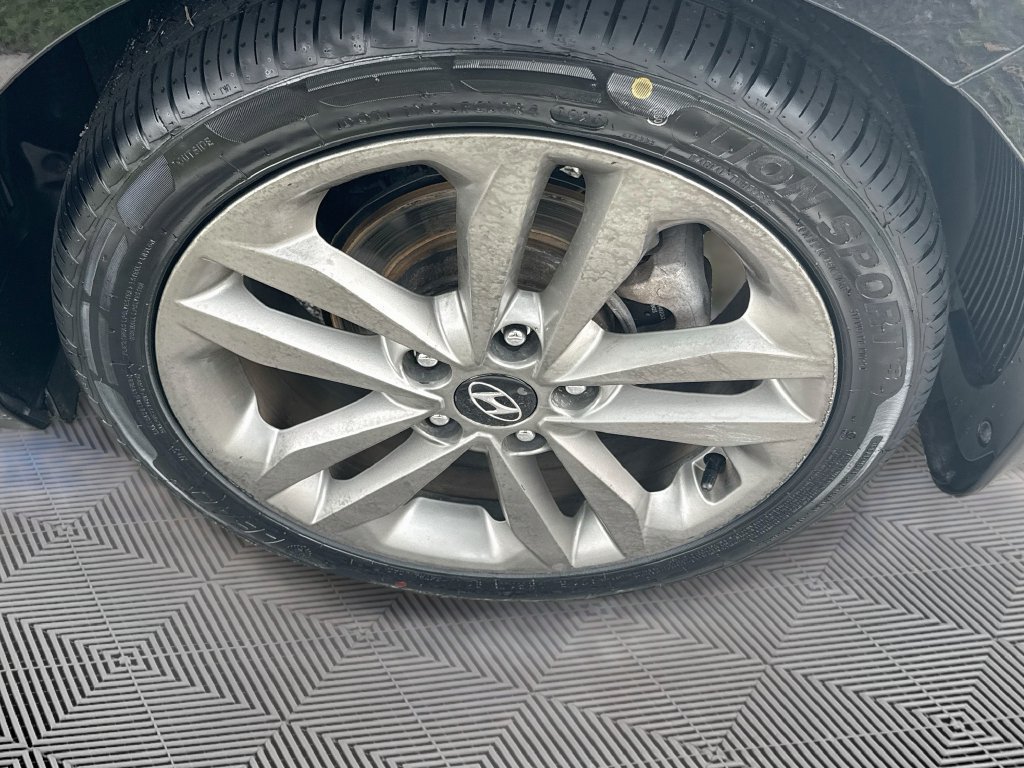 Used 2016 Hyundai Elantra GT FWD image 30
