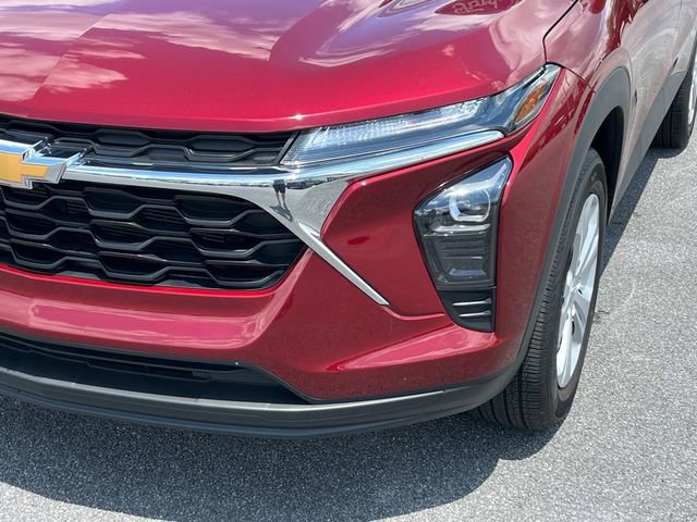 Used 2025 Chevrolet Trax LS FWD image 11
