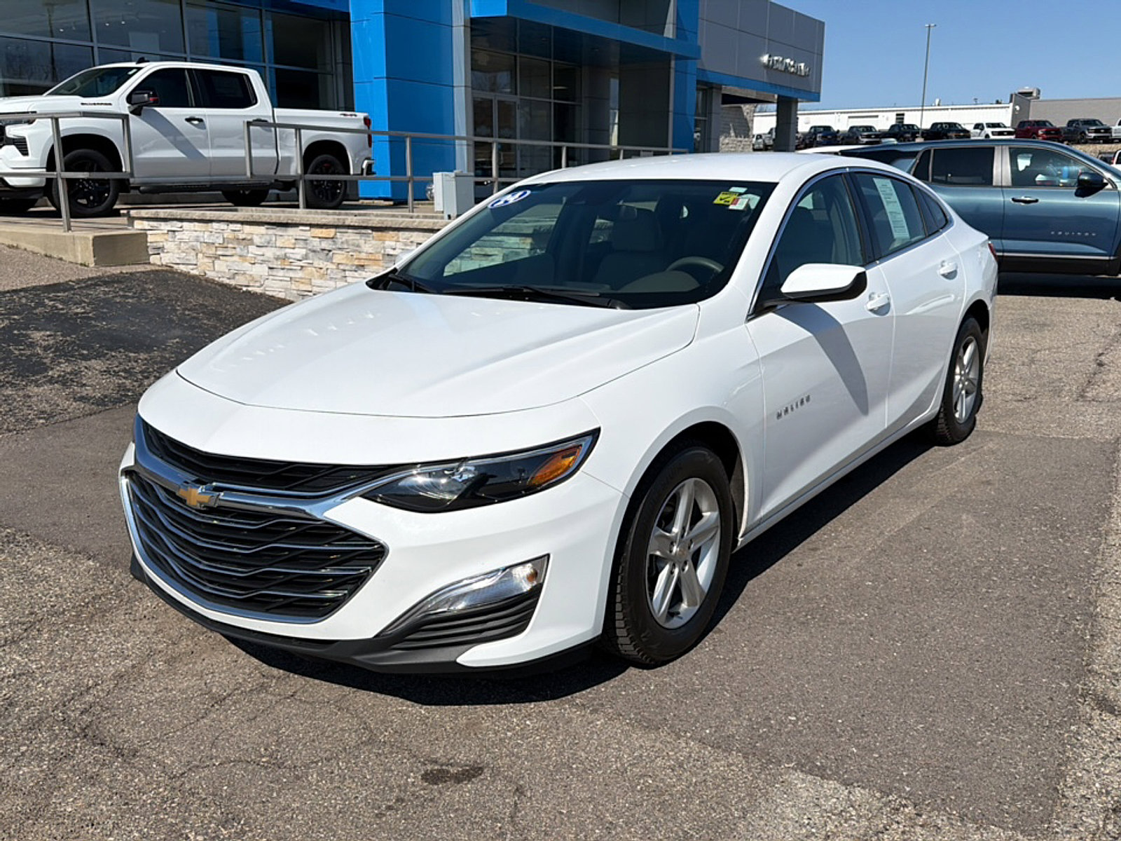 Used 2024 Chevrolet Malibu LS w/ Driver Confidence Package FWD image 1