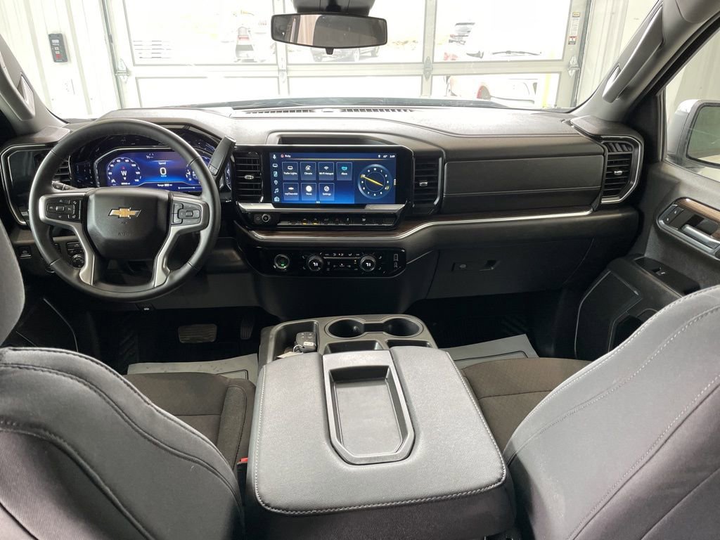 Used 2024 Chevrolet Silverado 1500 LT image 18