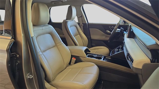 Used 2021 Lincoln Corsair AWD w/ Equipment Group 101A image 14