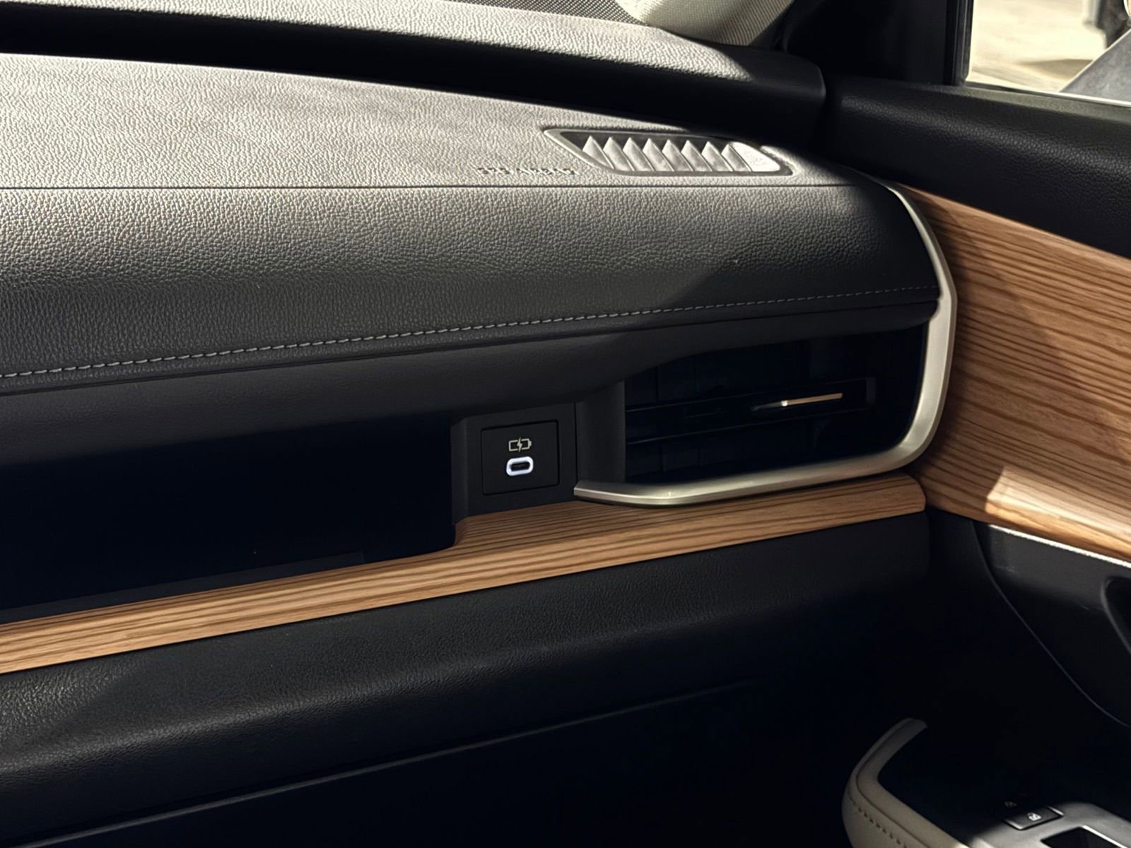 Used 2024 Toyota Grand Highlander Limited image 44