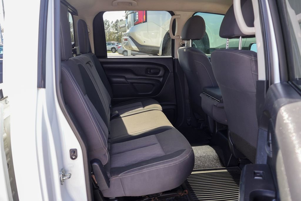 Used 2022 Nissan Titan S w/ S Utility Package image 10