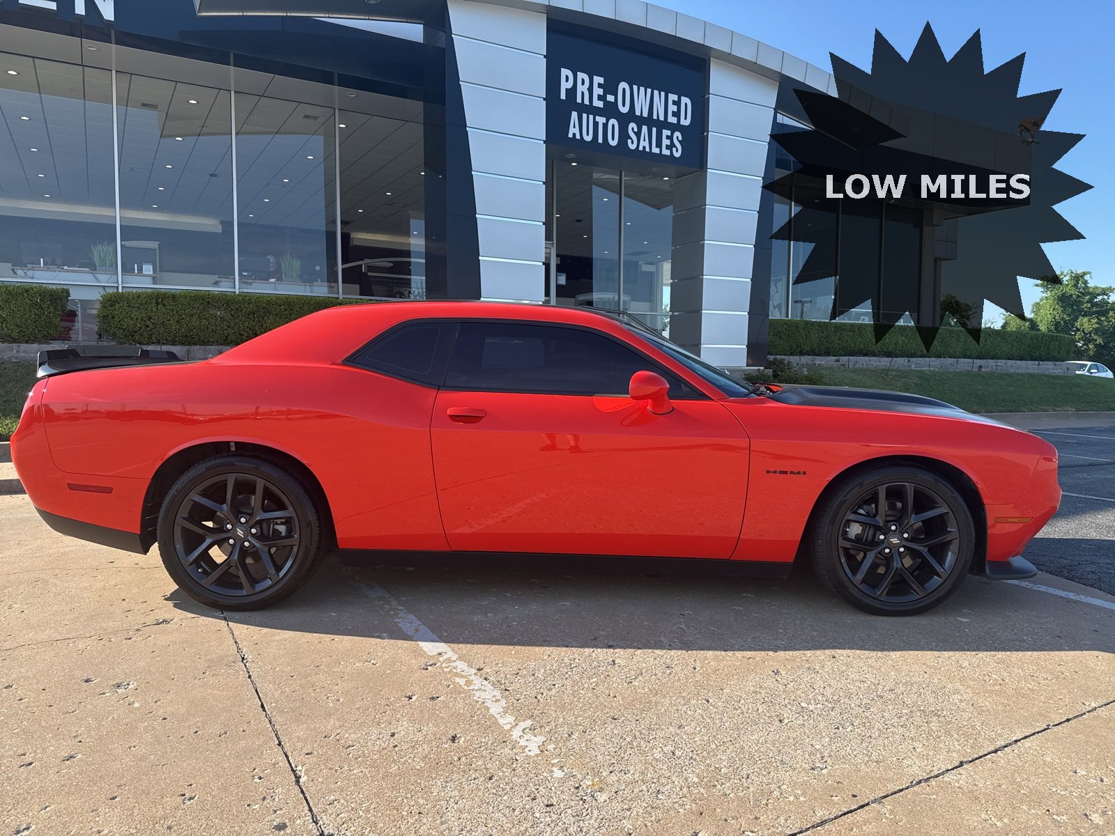 Used 2022 Dodge Challenger R/T w/ Blacktop Package image 2
