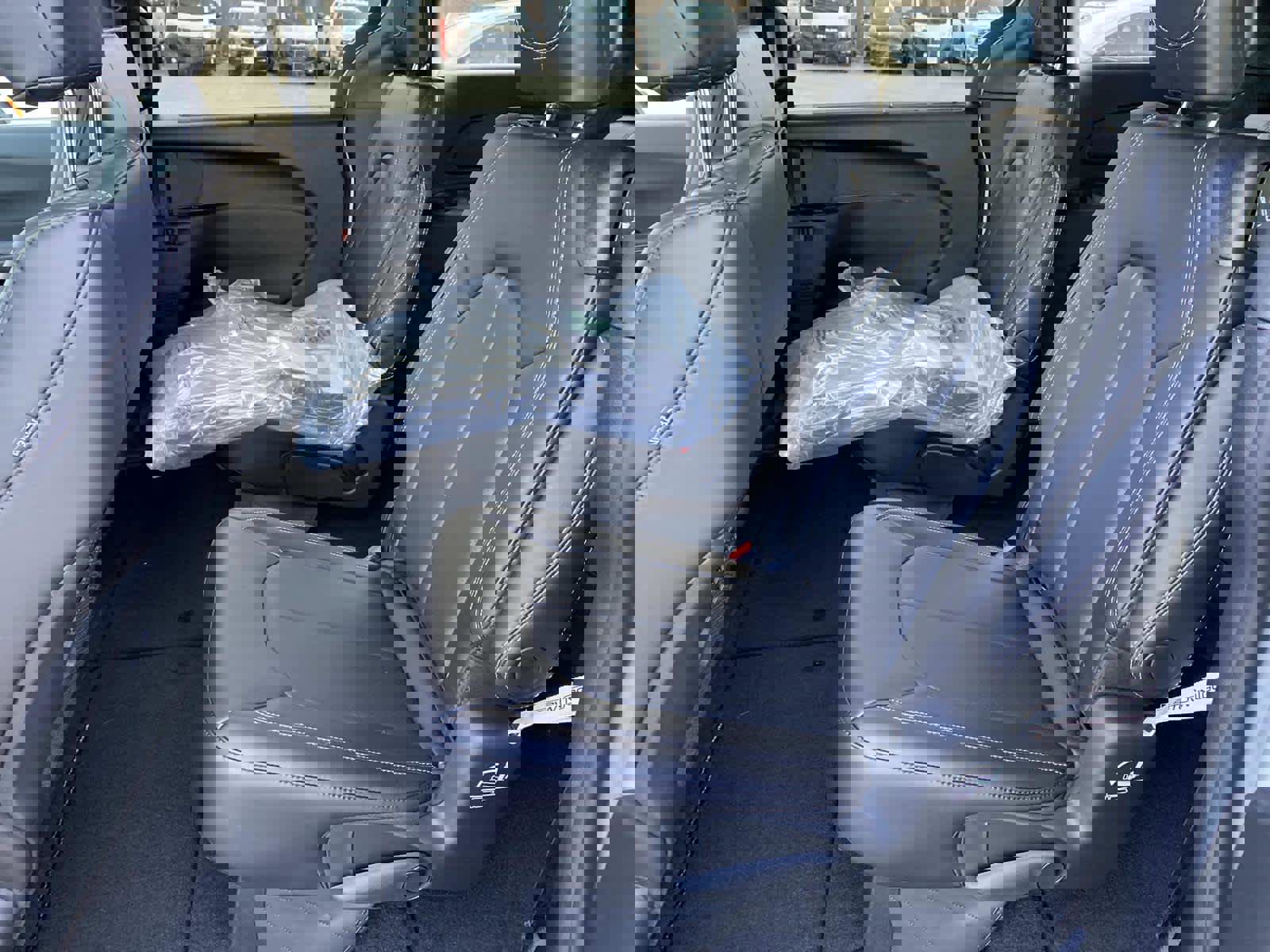 New 2026 Chrysler Voyager LX image 7