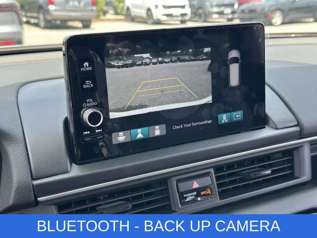 Used 2025 Honda Pilot Touring image 4