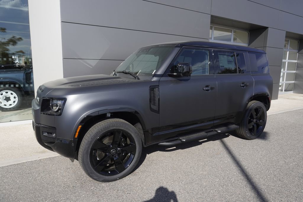 New 2025 Land Rover Defender 110 V8 image 3