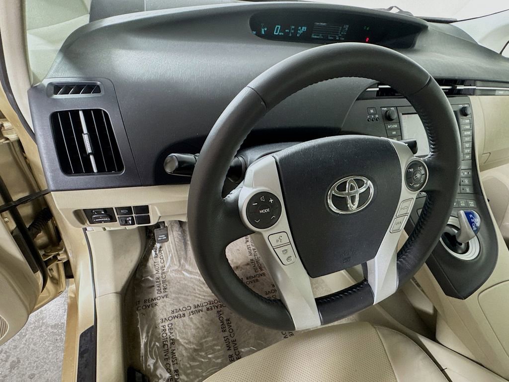 Used 2011 Toyota Prius Five w/ Advanced Technology Pkg image 11