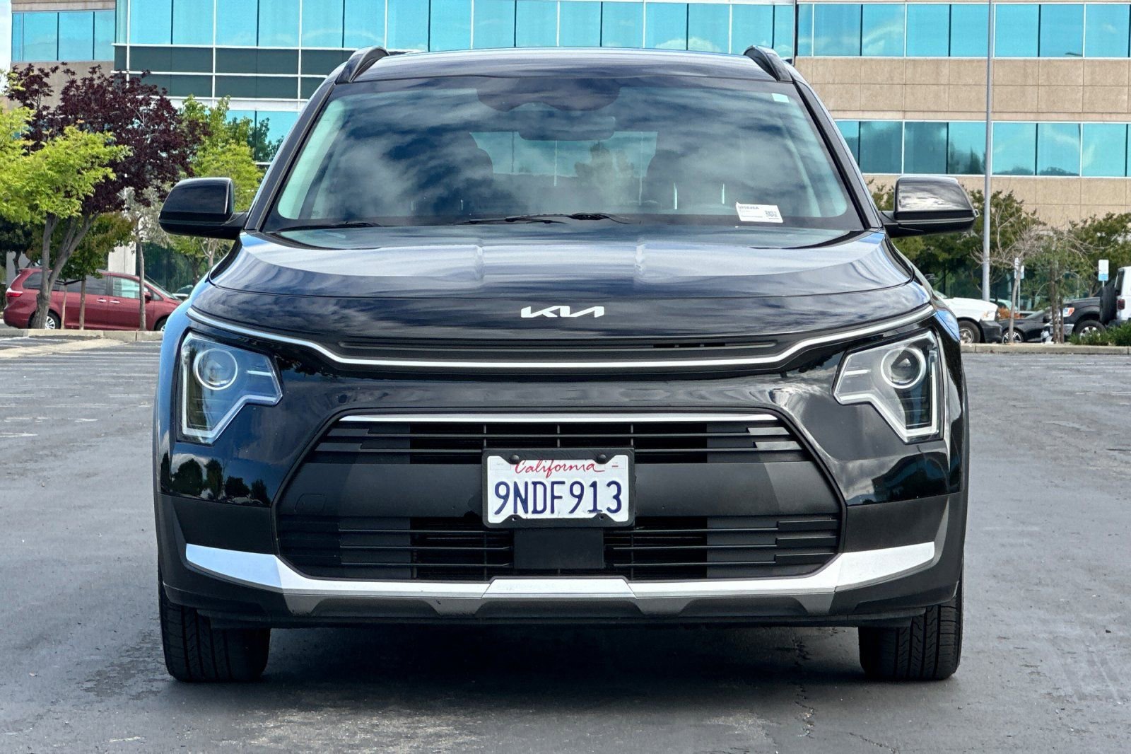 Used 2023 Kia Niro EX image 9