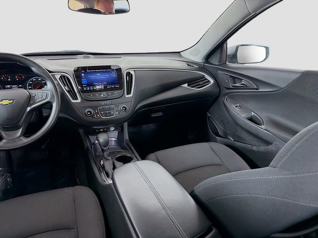 Used 2024 Chevrolet Malibu LT image 24