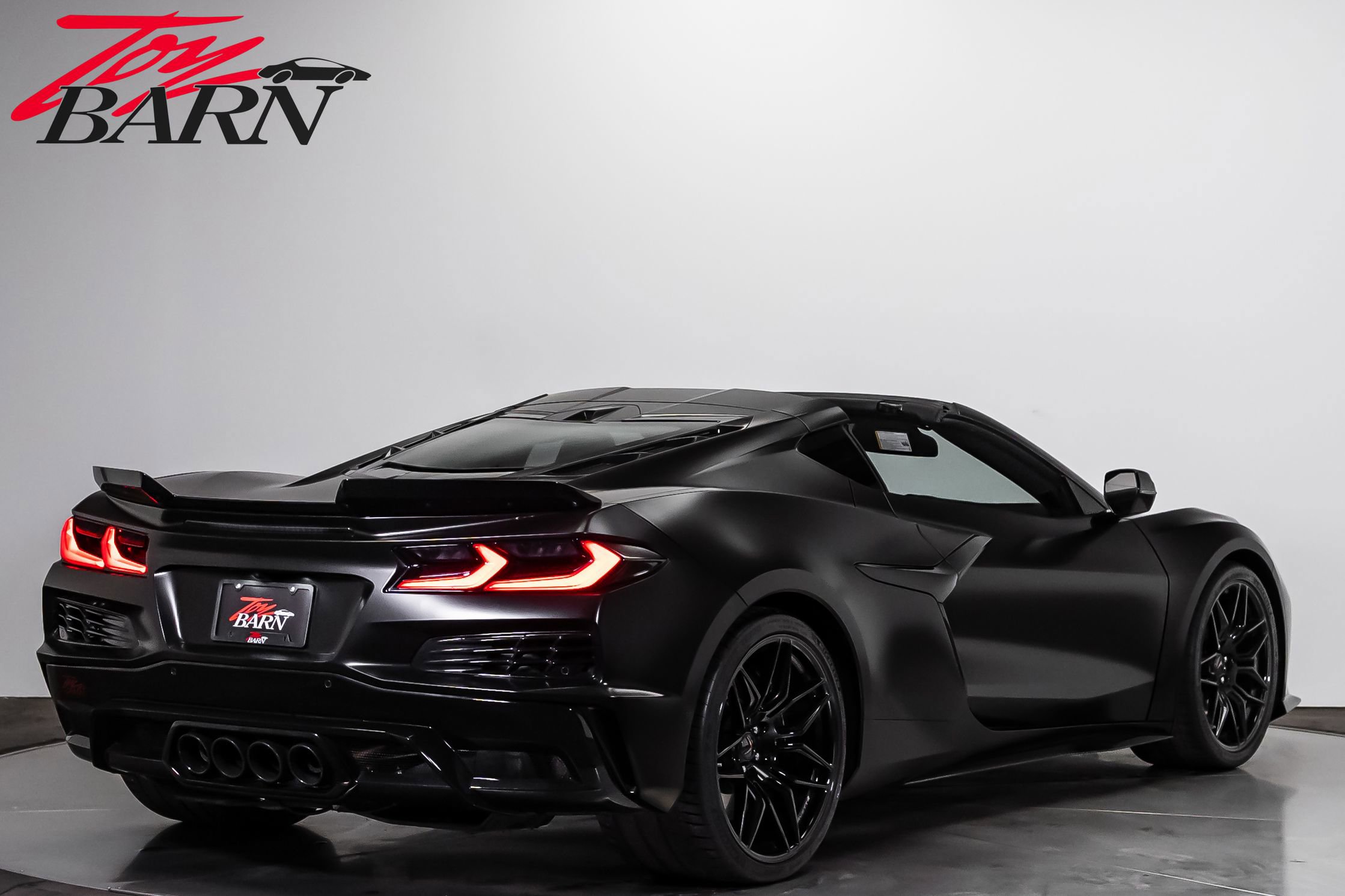Used 2024 Chevrolet Corvette Z06 RWD image 5