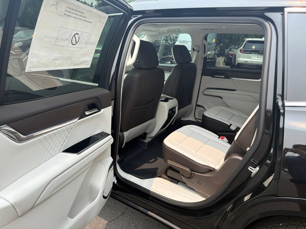 New 2026 GMC Acadia Denali w/ Super Cruise Package AWD/4WD image 34
