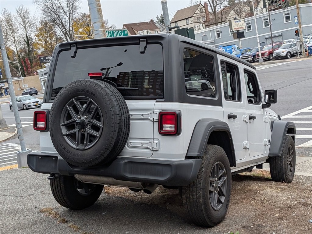Used 2024 Jeep Wrangler Sport S image 6