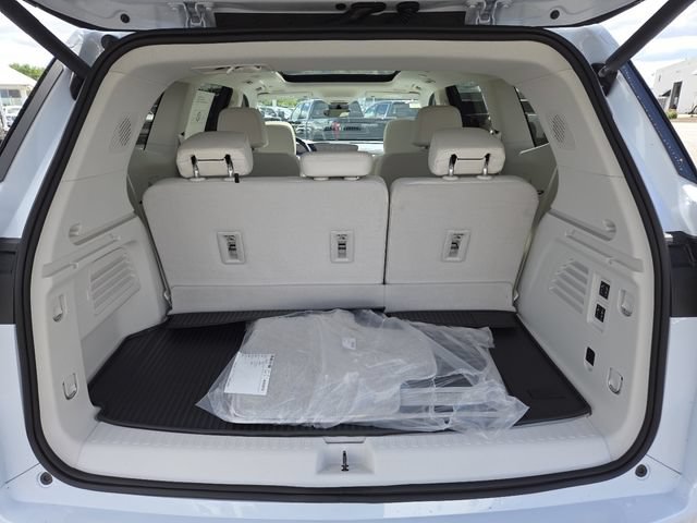 New 2026 Buick Enclave Avenir w/ Super Cruise Package FWD image 29
