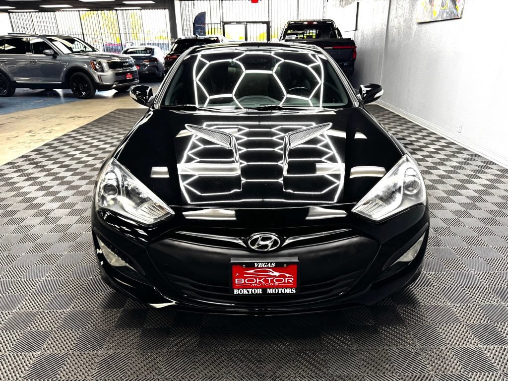 Used 2016 Hyundai Genesis 3.8 RWD image 6