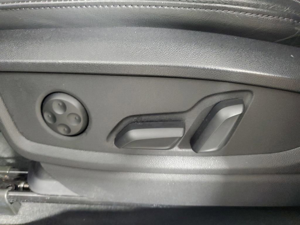 Used 2023 Audi Q5 2.0T Premium Plus w/ Premium Plus Package image 21