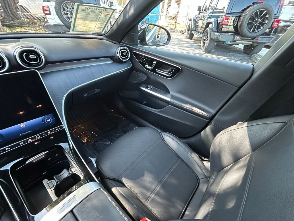 Used 2025 Mercedes-Benz C 300 4MATIC Sedan image 11