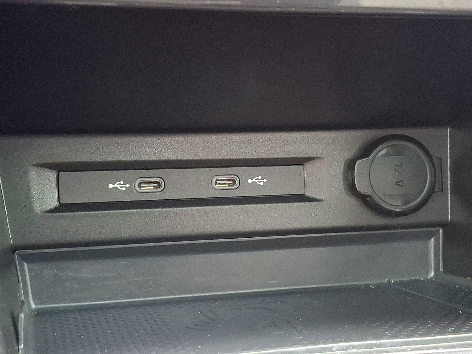Used 2023 Volkswagen Tiguan SE w/ Panoramic Sunroof Package FWD image 26