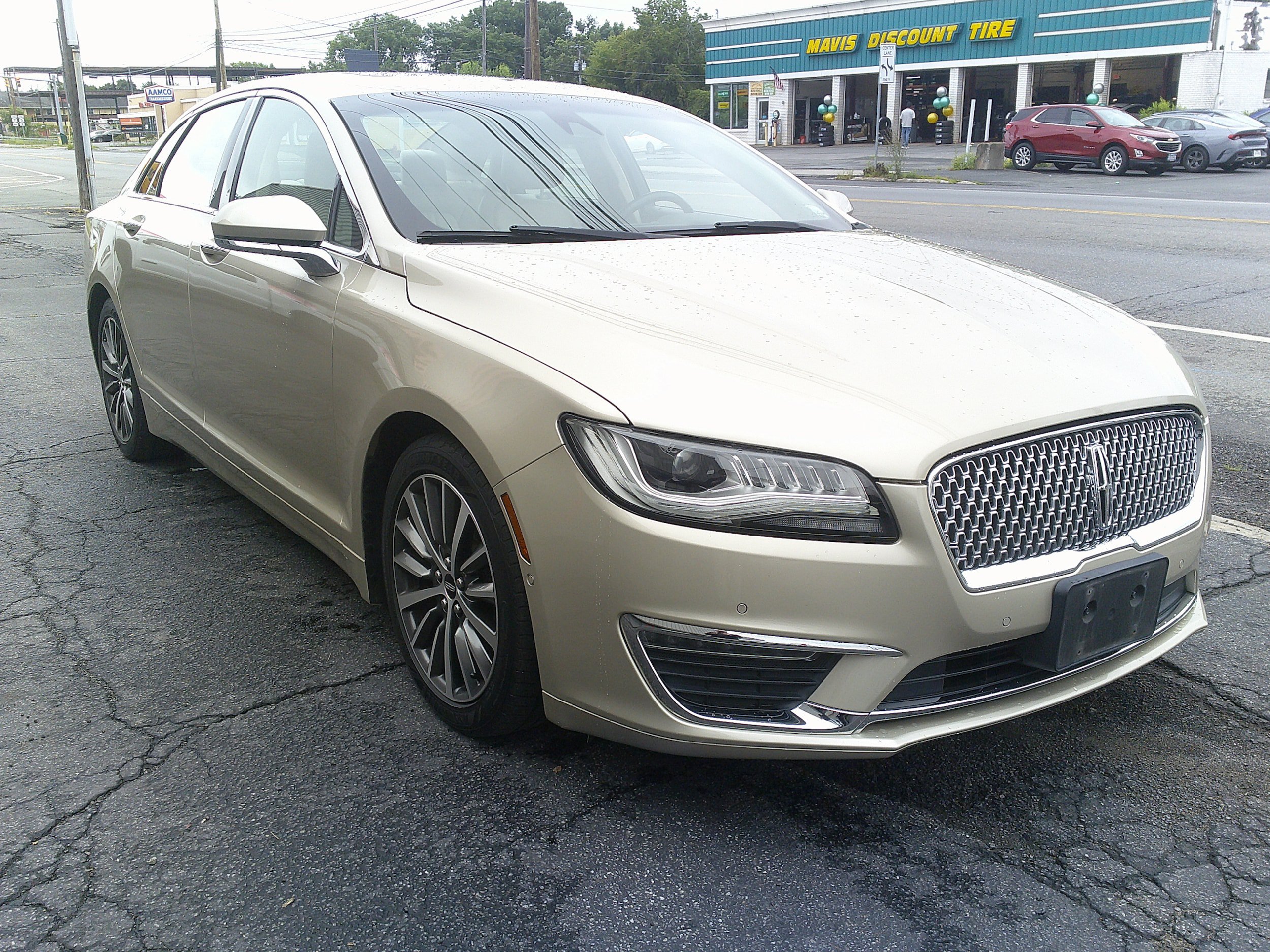 Used 2017 Lincoln MKZ Select w/ Technology Package FWD image 4
