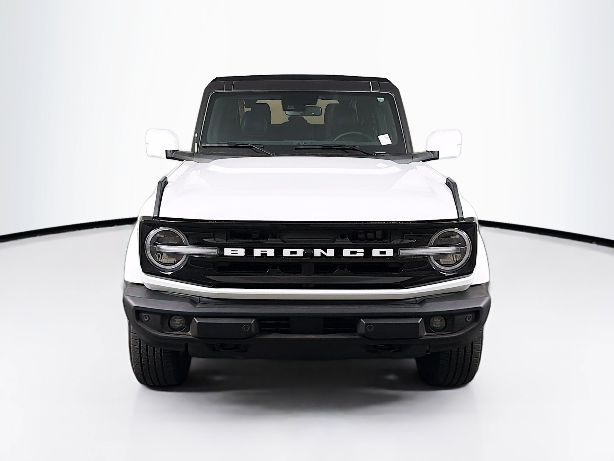 Used 2024 Ford Bronco Outer Banks AWD/4WD image 2